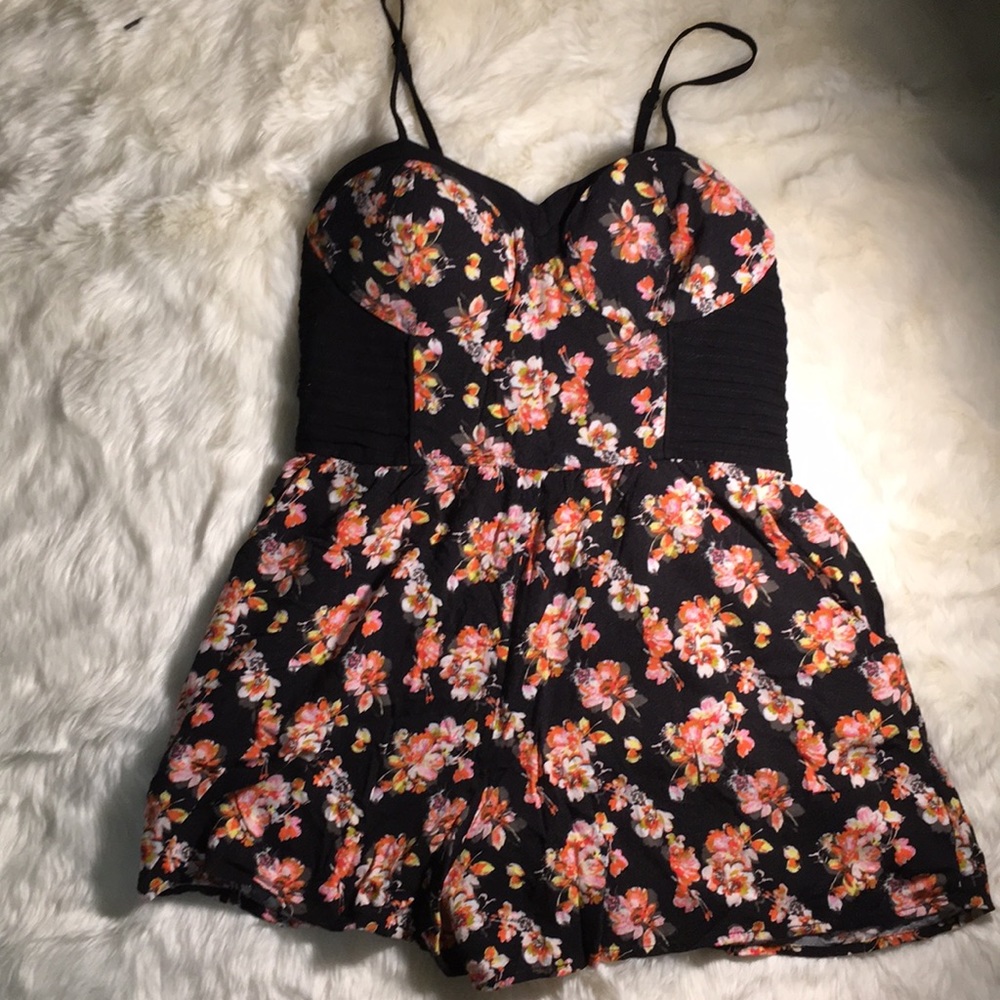 Romper - Picture 2 of 2
